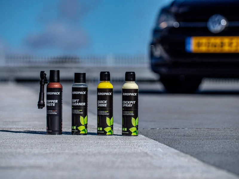 Effektiv producten naast een auto